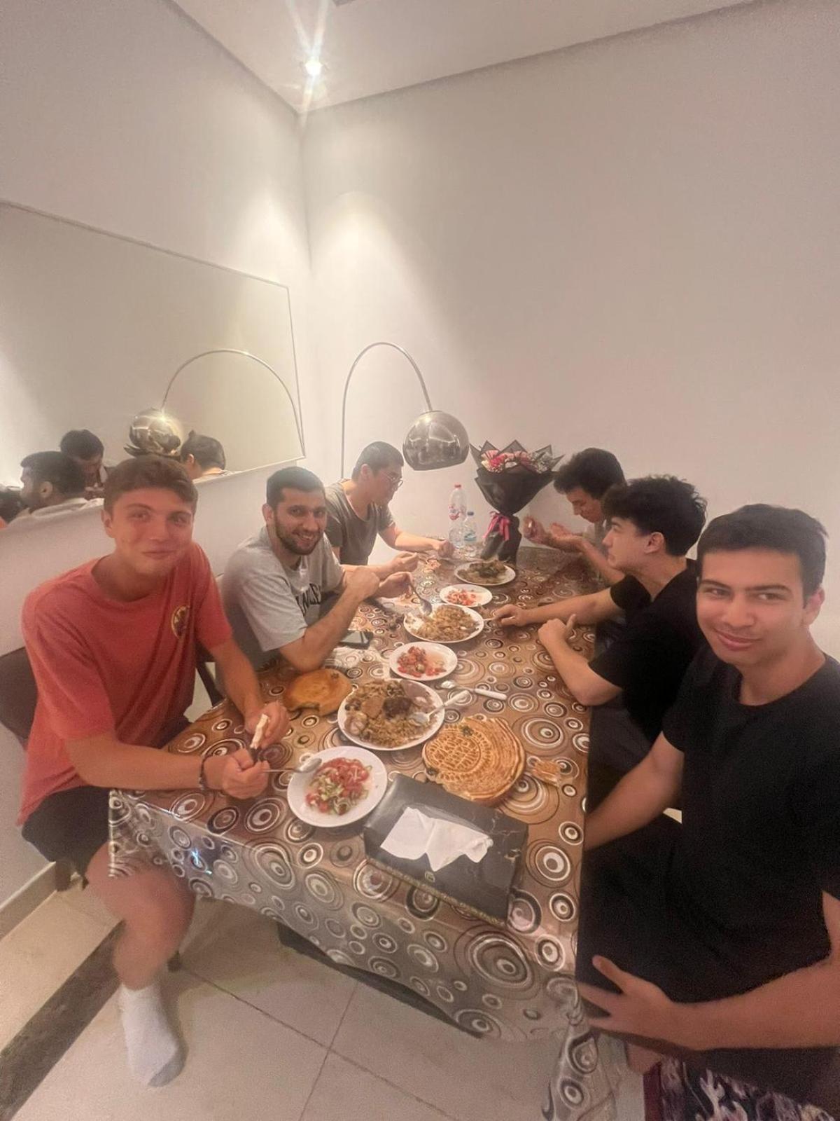 Downtown Holiday'S - 1 Min To Dubai Mall & Burj Khalifa 호스텔 외부 사진