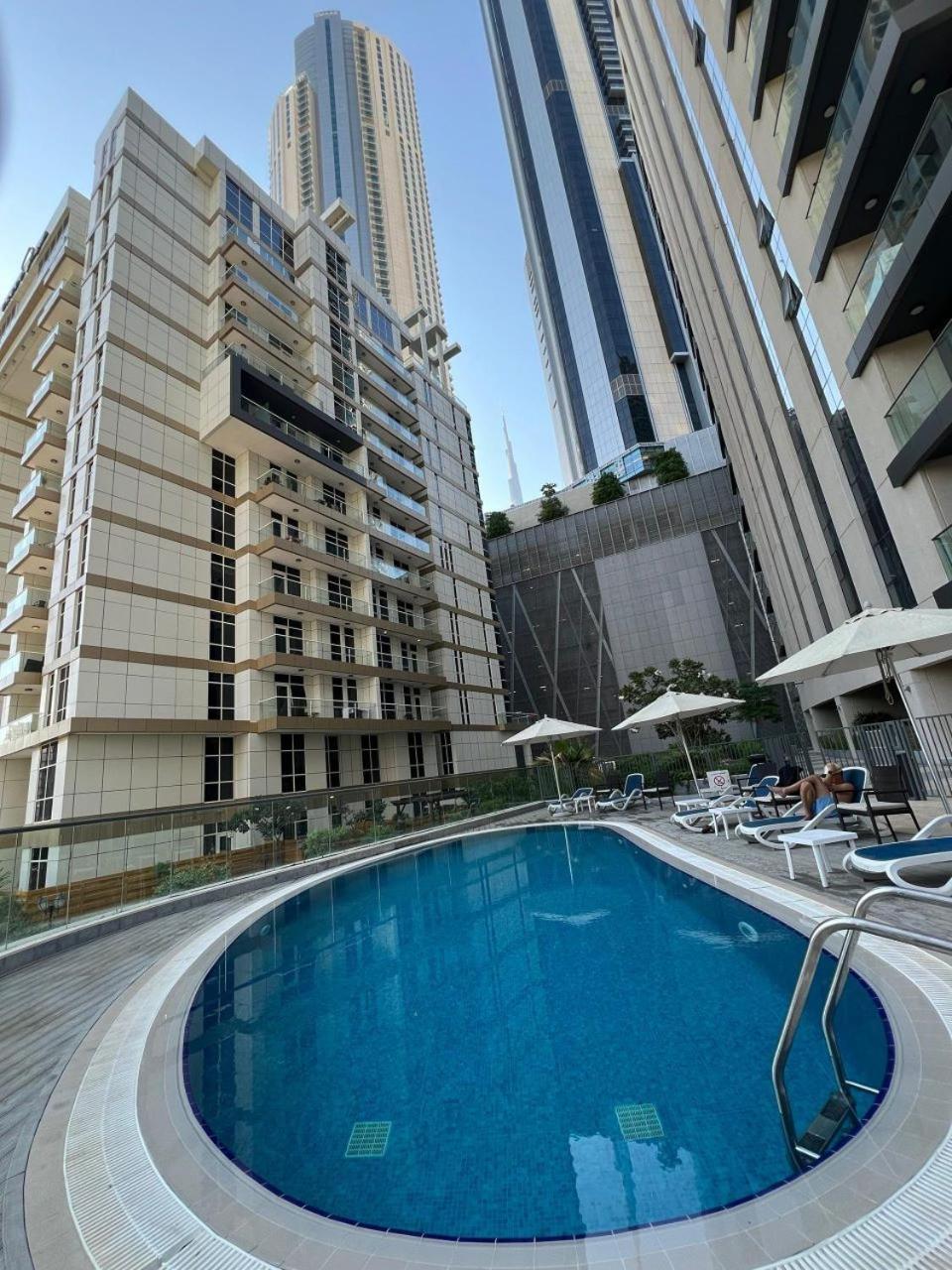 Downtown Holiday'S - 1 Min To Dubai Mall & Burj Khalifa 호스텔 외부 사진